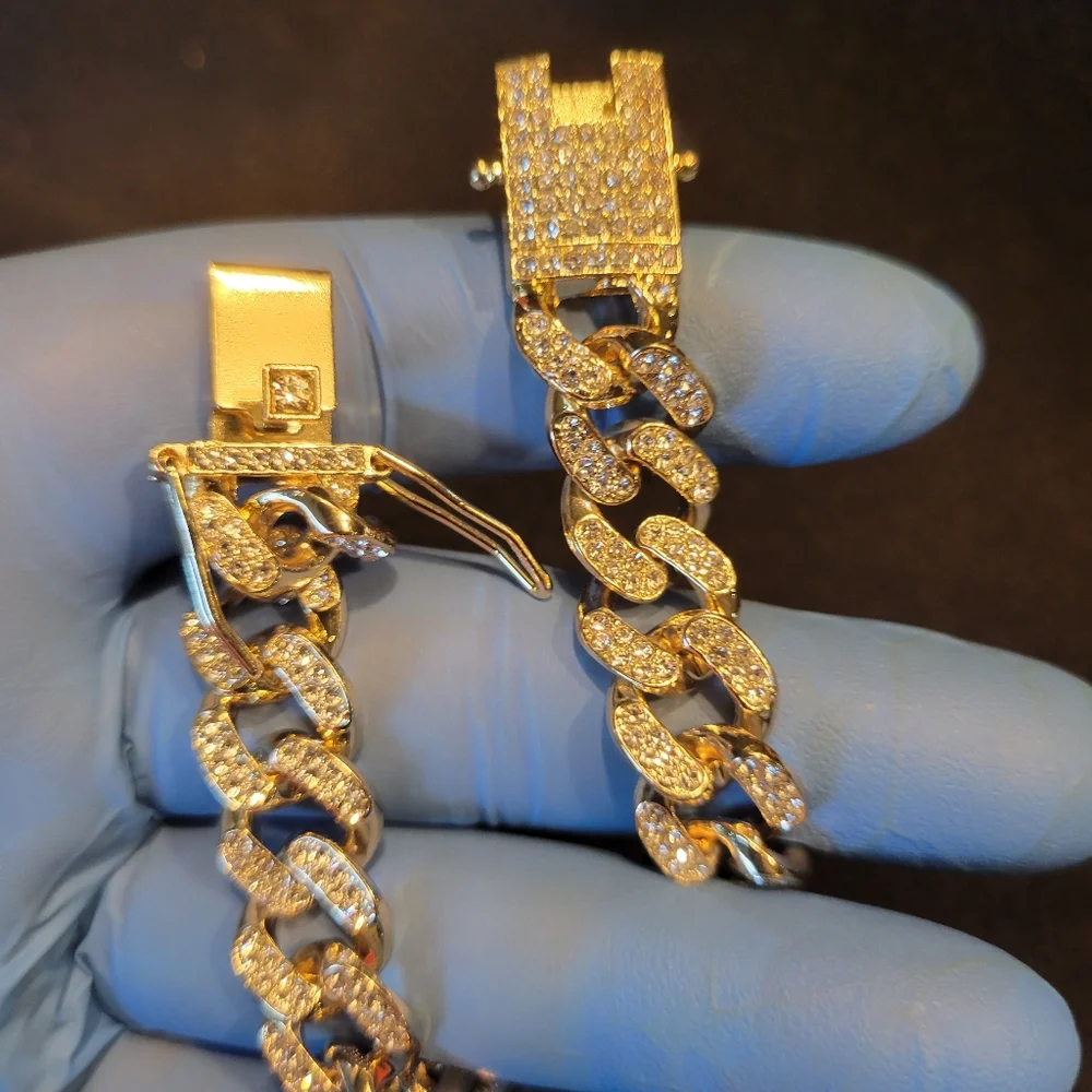 Stainless steel iced out bracelet - Picture 2 of 3